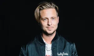 Ca sĩ nhóm OneRepublic tham quan TP HCM