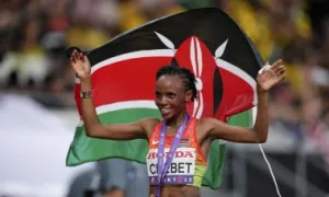 Runner Kenya hoàn tất bộ sưu tập 10.000m ở giải thế giới