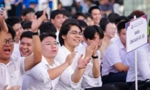 Trường Đại học Bách khoa hỗ trợ bảo hiểm, vay vốn sinh viên Trường Đại học Bách khoa hỗ trợ bảo hiểm, vay vốn sinh viên